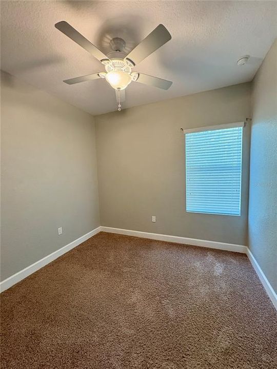 For Rent: $2,050 (3 beds, 2 baths, 1733 Square Feet)