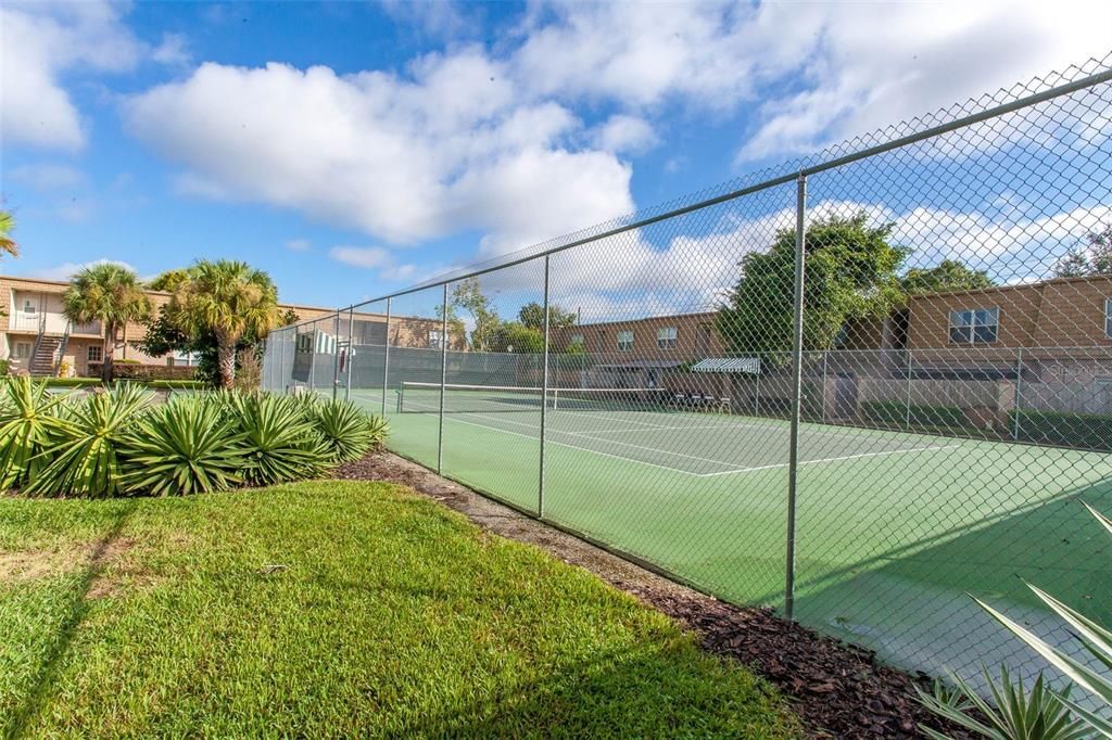 На продажу: $185,000 (2 спален, 2 ванн, 987 Квадратных фут)