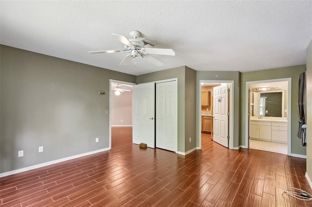 Active With Contract: $549,900 (4 beds, 3 baths, 3364 Square Feet)