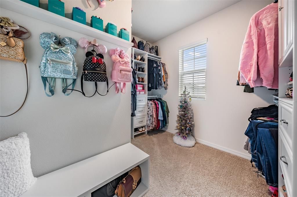 На продажу: $410,000 (5 спален, 3 ванн, 2447 Квадратных фут)