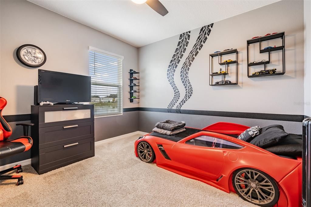 На продажу: $410,000 (5 спален, 3 ванн, 2447 Квадратных фут)