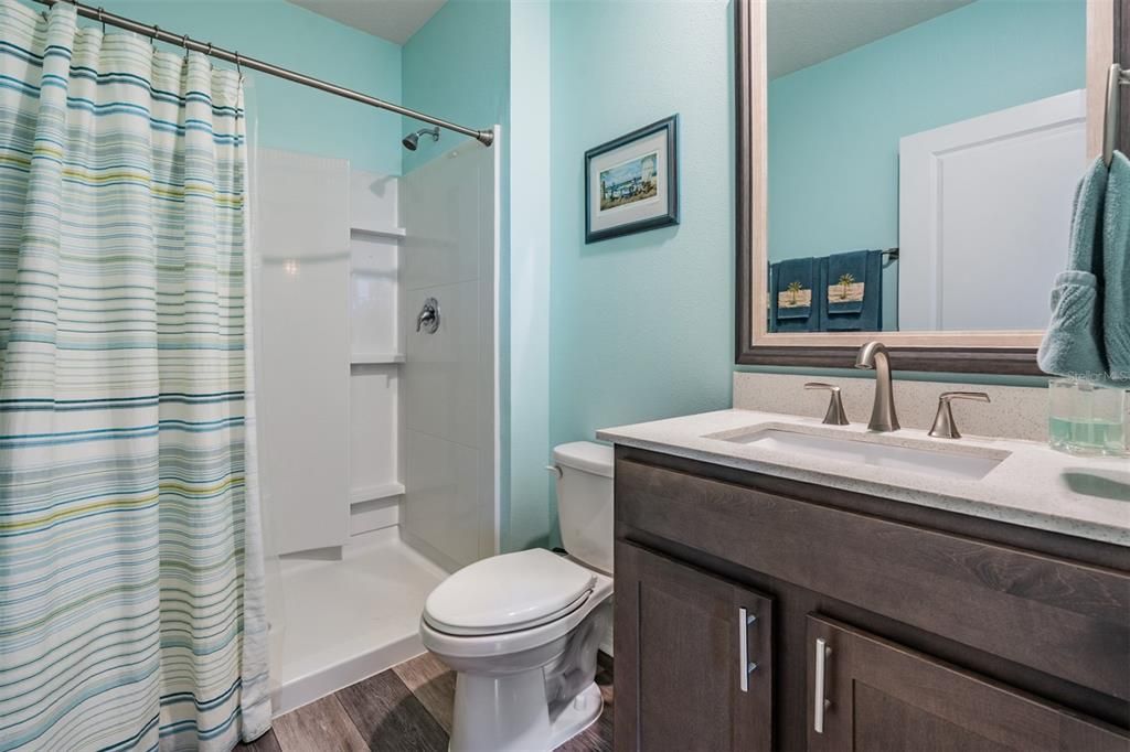 На продажу: $410,000 (5 спален, 3 ванн, 2447 Квадратных фут)