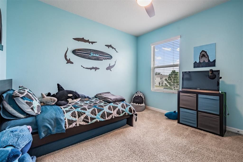 На продажу: $410,000 (5 спален, 3 ванн, 2447 Квадратных фут)