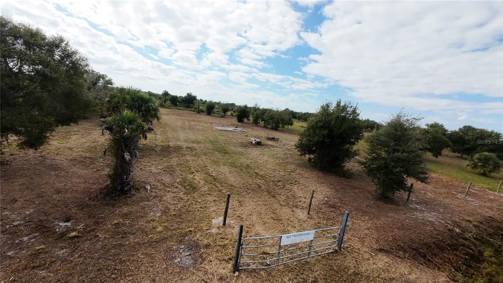 合同活跃: $49,000 (1.25 acres)