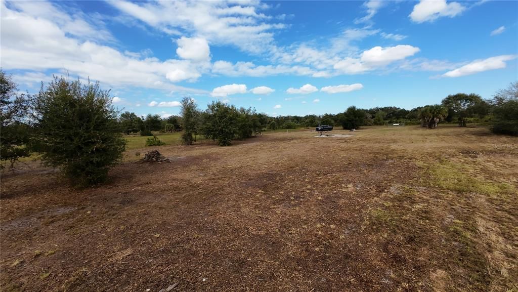 合同活跃: $49,000 (1.25 acres)