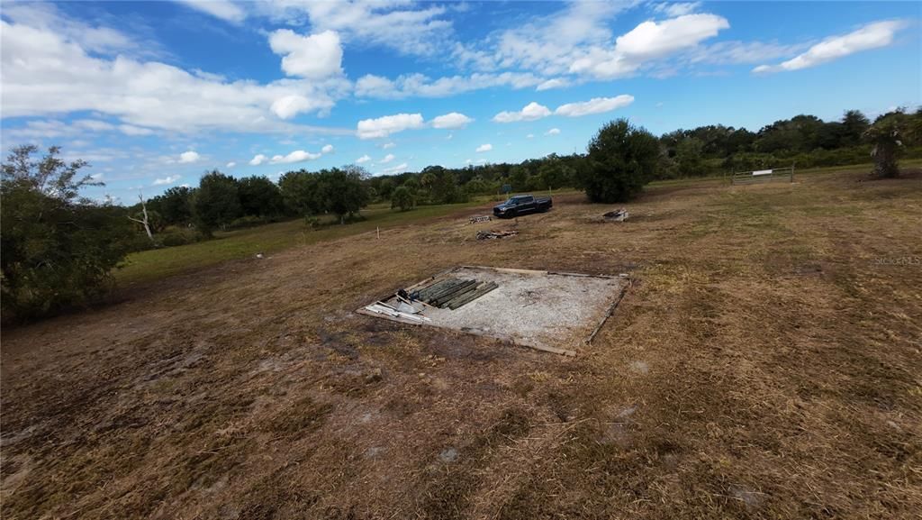 合同活跃: $49,000 (1.25 acres)