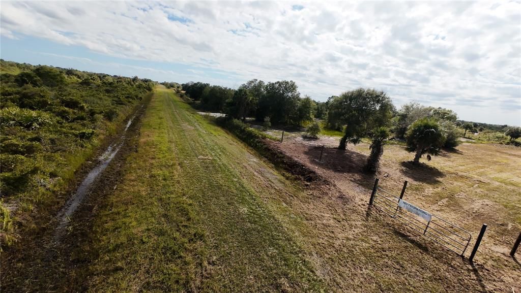 合同活跃: $49,000 (1.25 acres)