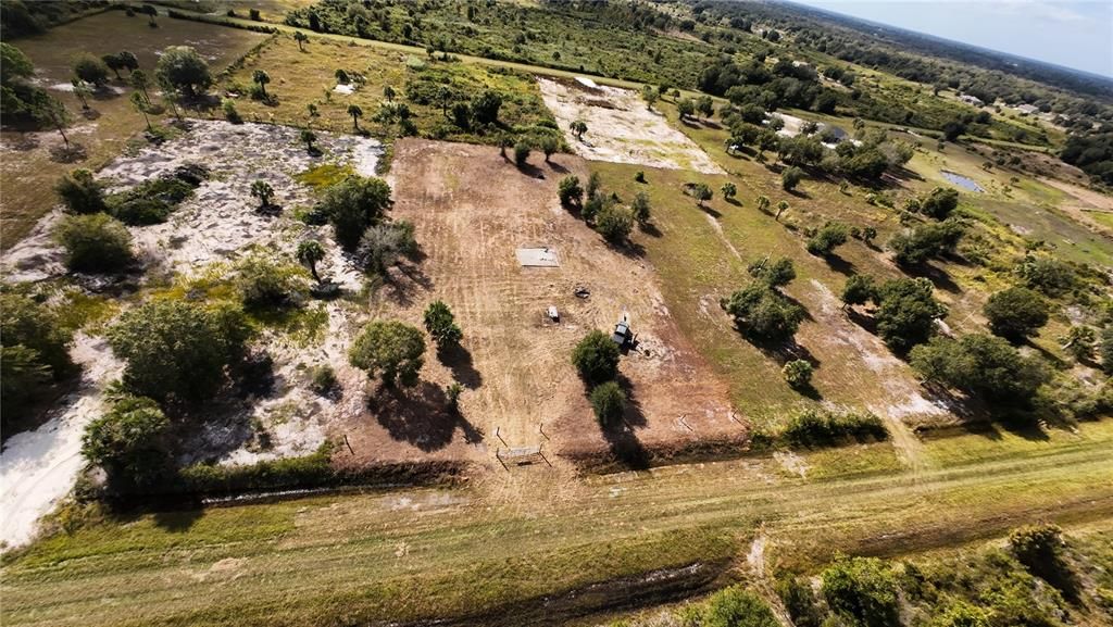 合同活跃: $49,000 (1.25 acres)