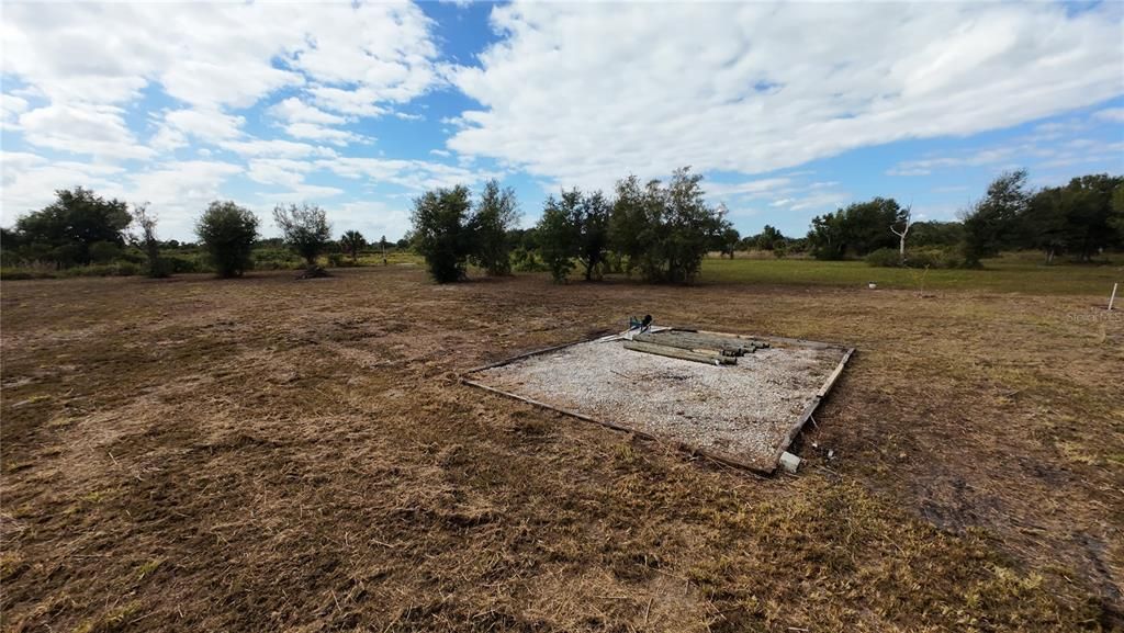 合同活跃: $49,000 (1.25 acres)