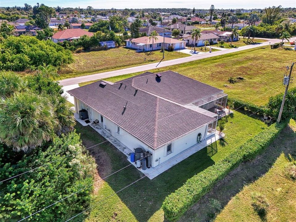 合同活跃: $319,000 (3 贝兹, 2 浴室, 1807 平方英尺)