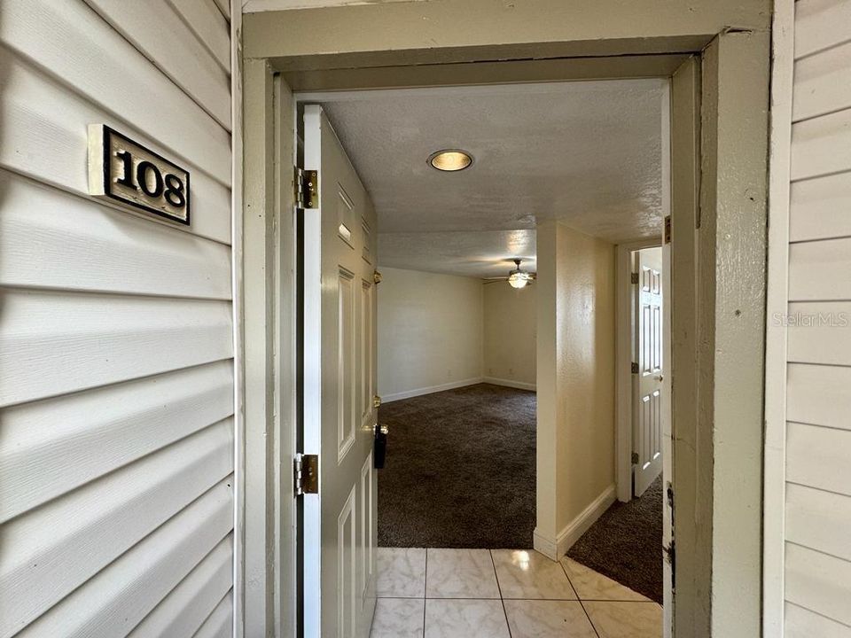 待售: $125,000 (1 贝兹, 1 浴室, 660 平方英尺)