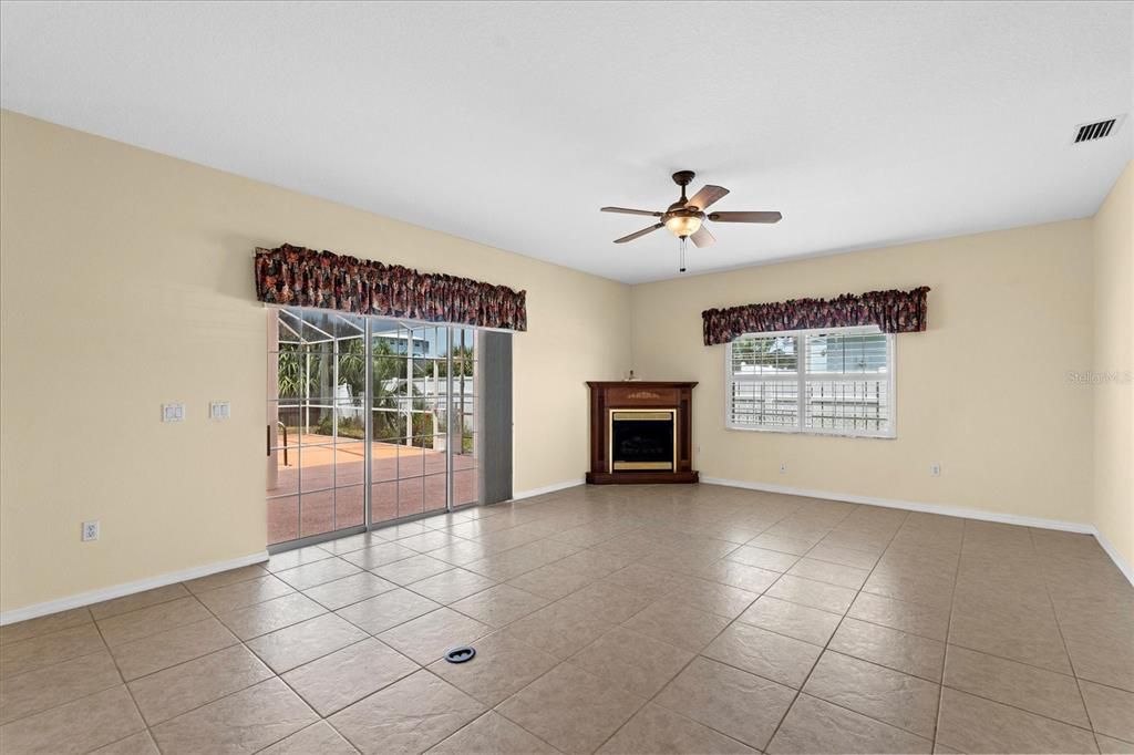 En Renta: $2,500 (2 camas, 2 baños, 2096 Pies cuadrados)