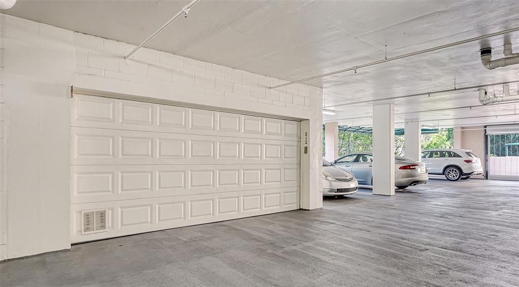 For Sale: $699,000 (3 beds, 3 baths, 2203 Square Feet)