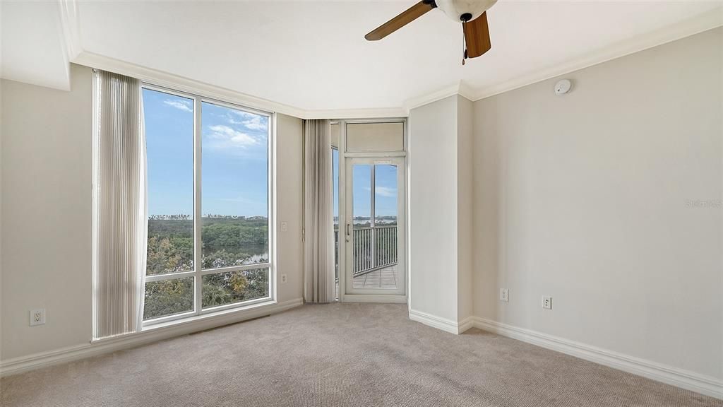 For Sale: $699,000 (3 beds, 3 baths, 2203 Square Feet)