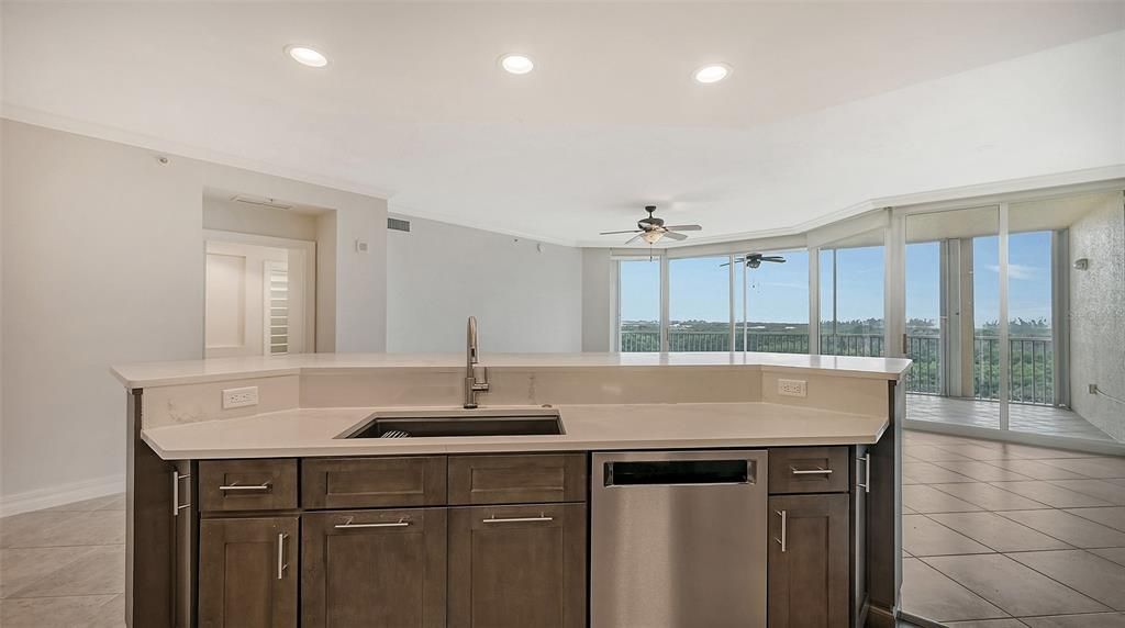 For Sale: $699,000 (3 beds, 3 baths, 2203 Square Feet)