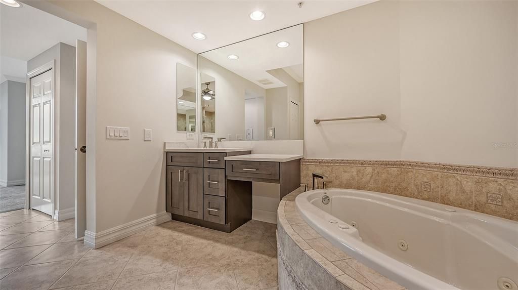 For Sale: $699,000 (3 beds, 3 baths, 2203 Square Feet)