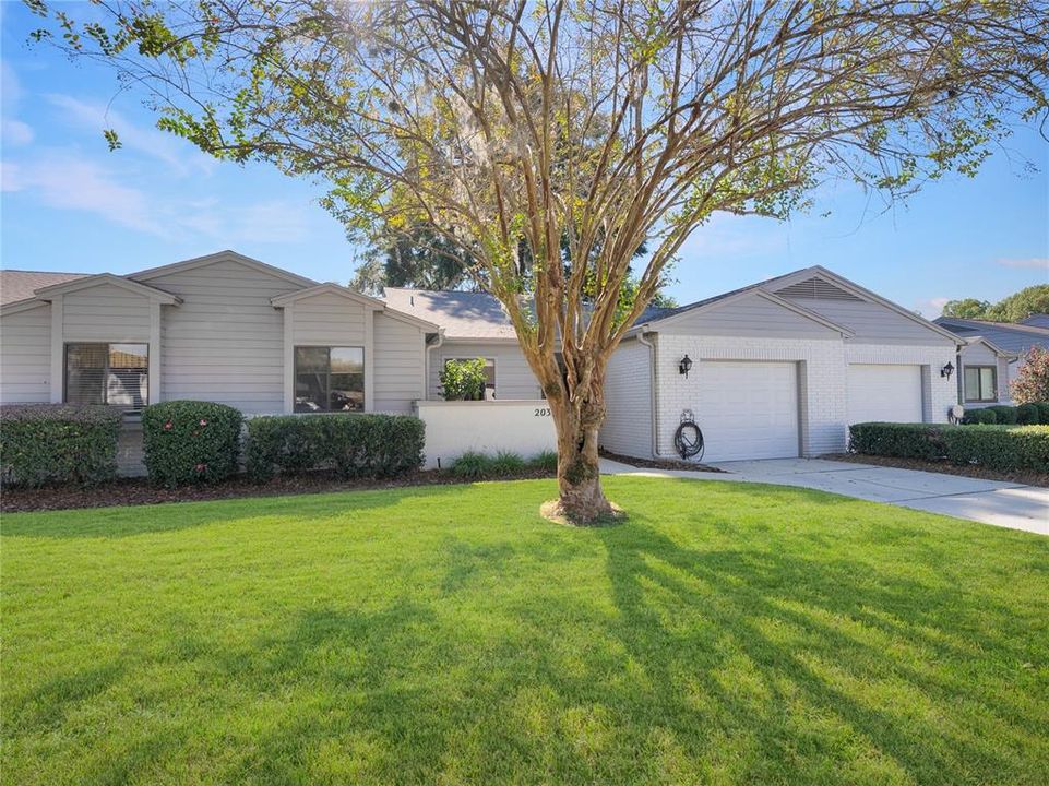 Active With Contract: $249,900 (3 beds, 2 baths, 1376 Square Feet)