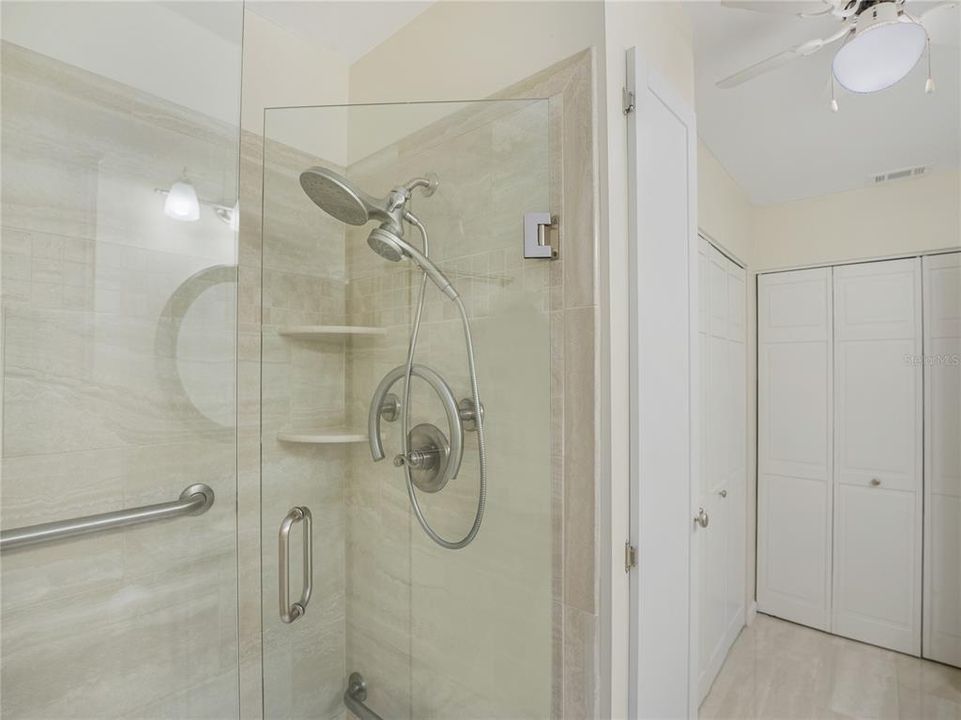 Active With Contract: $249,900 (3 beds, 2 baths, 1376 Square Feet)