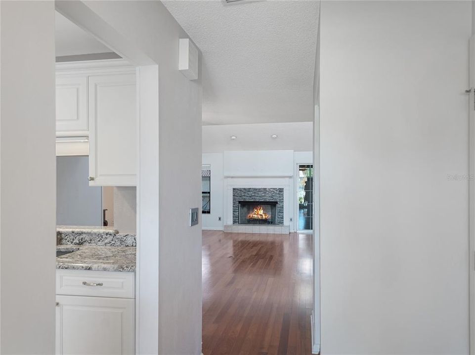 Active With Contract: $249,900 (3 beds, 2 baths, 1376 Square Feet)