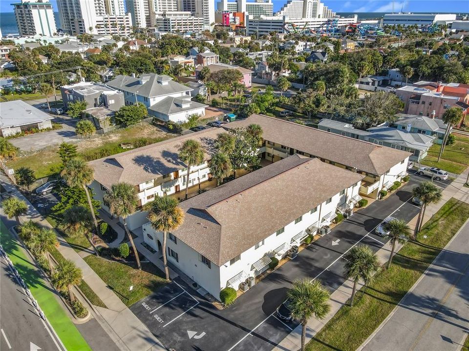 待售: $119,900 (2 贝兹, 1 浴室, 864 平方英尺)