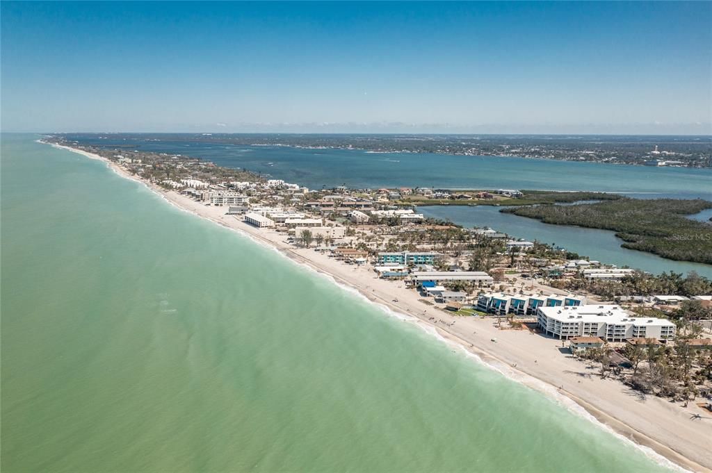 En Venta: $375,000 (2 camas, 1 baños, 816 Pies cuadrados)