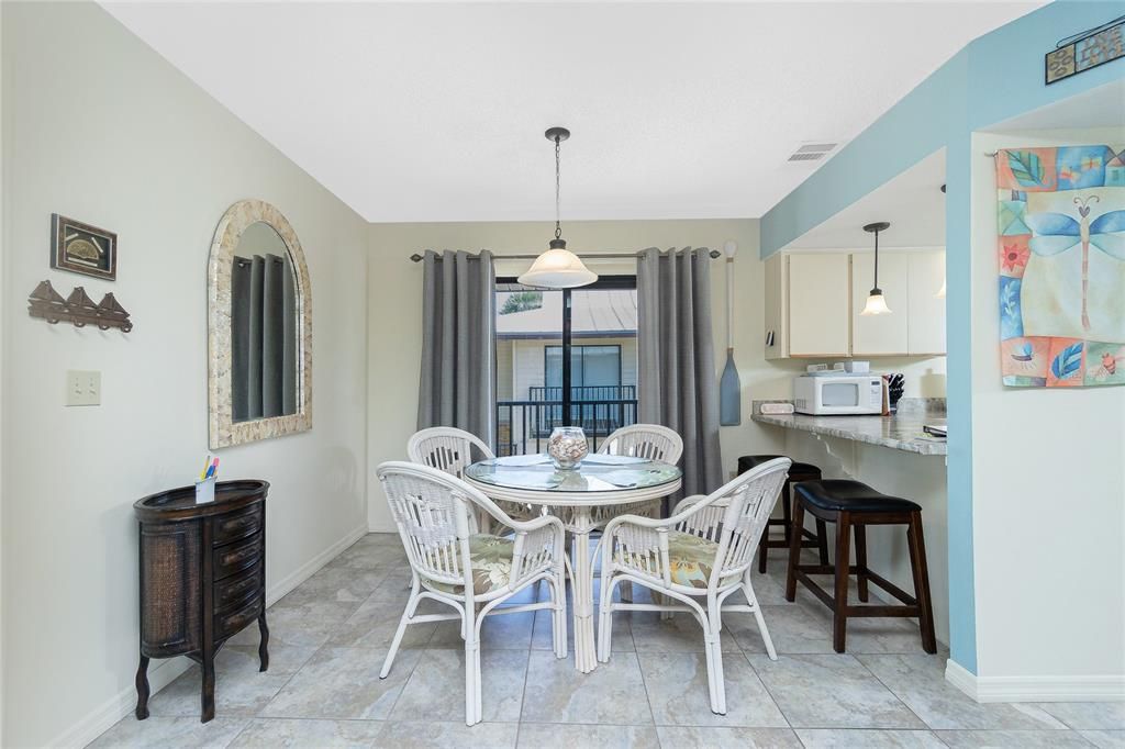 En Venta: $375,000 (2 camas, 1 baños, 816 Pies cuadrados)