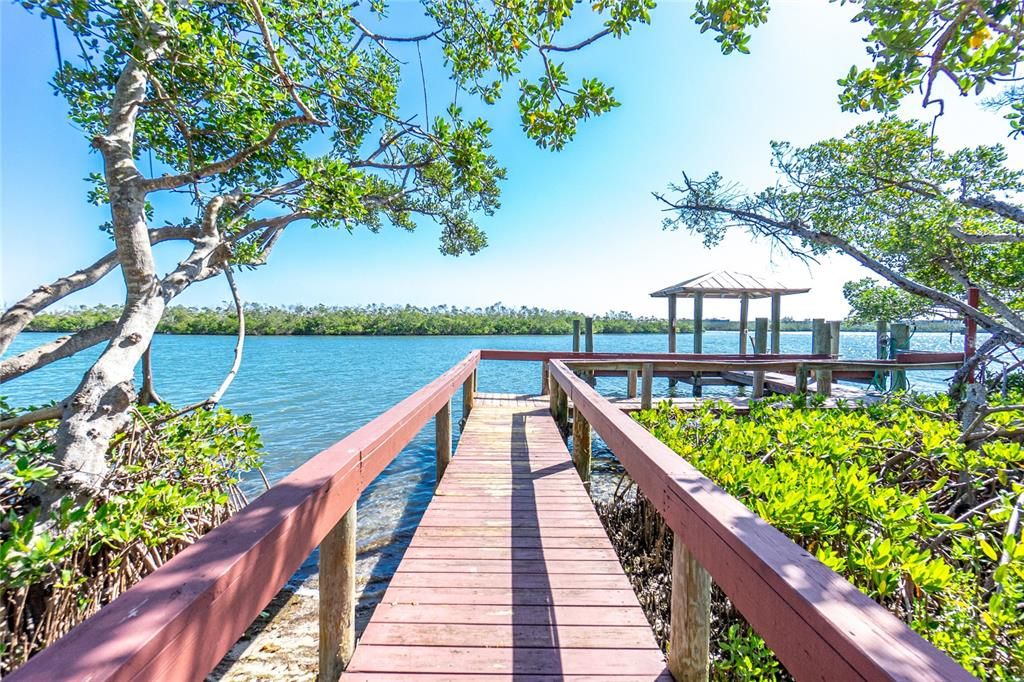 En Venta: $375,000 (2 camas, 1 baños, 816 Pies cuadrados)