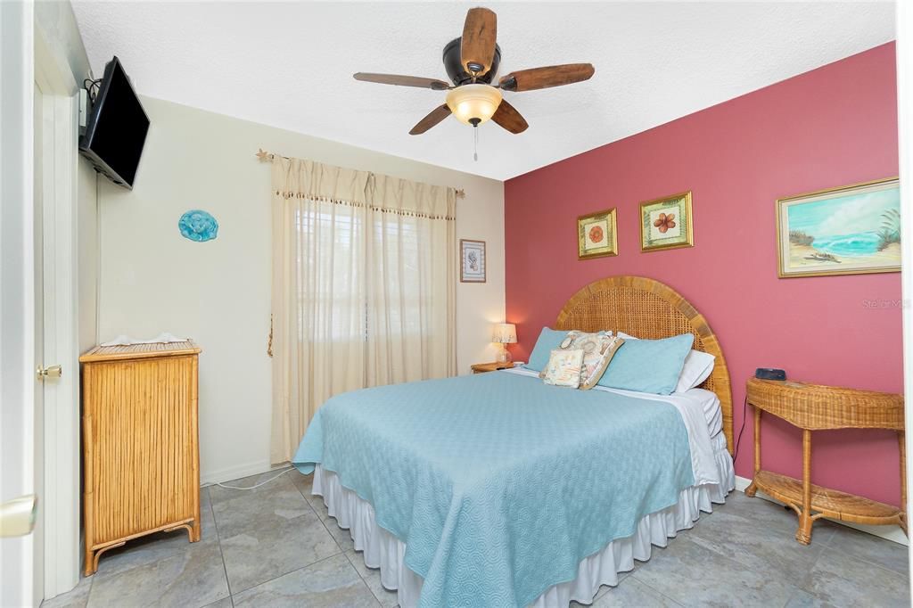 En Venta: $375,000 (2 camas, 1 baños, 816 Pies cuadrados)