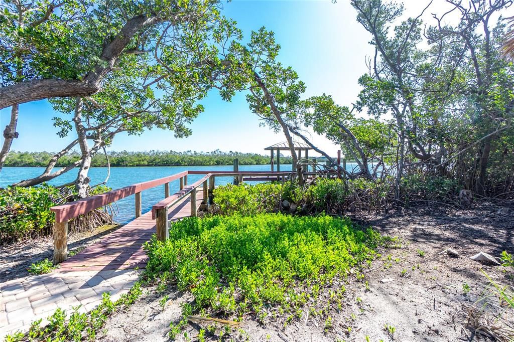 En Venta: $375,000 (2 camas, 1 baños, 816 Pies cuadrados)