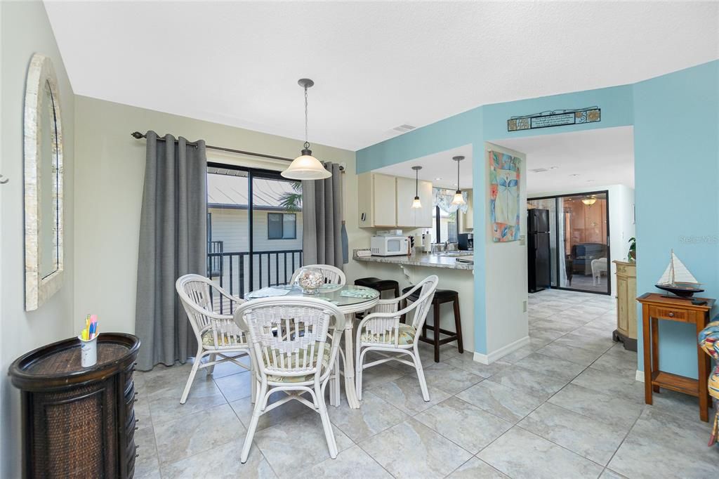 En Venta: $375,000 (2 camas, 1 baños, 816 Pies cuadrados)