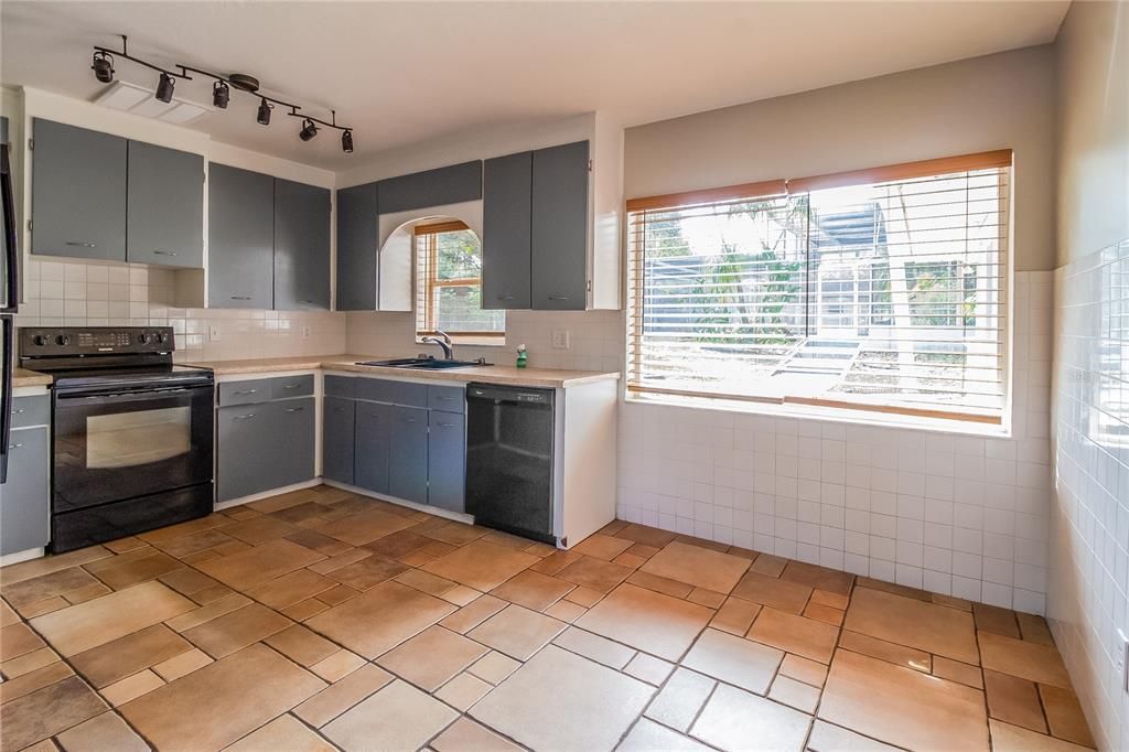 En Renta: $2,630 (3 camas, 2 baños, 2881 Pies cuadrados)