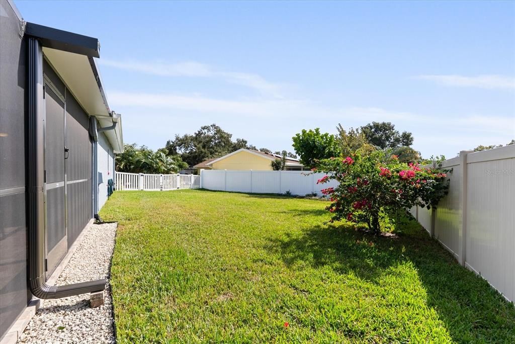 合同活跃: $649,000 (2 贝兹, 2 浴室, 1453 平方英尺)