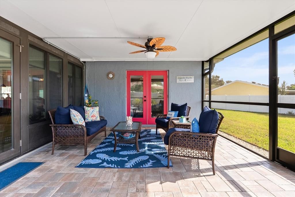 合同活跃: $649,000 (2 贝兹, 2 浴室, 1453 平方英尺)