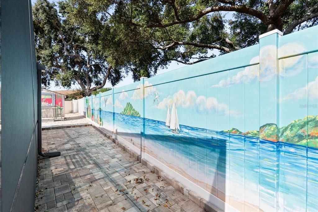 合同活跃: $649,000 (2 贝兹, 2 浴室, 1453 平方英尺)