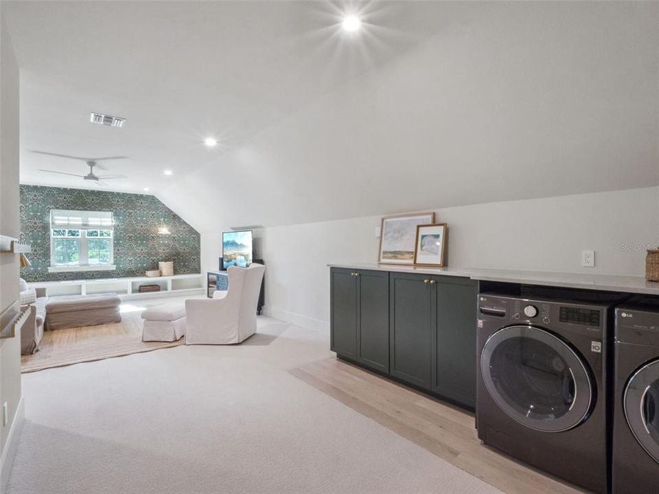 待售: $1,750,000 (3 贝兹, 4 浴室, 3164 平方英尺)