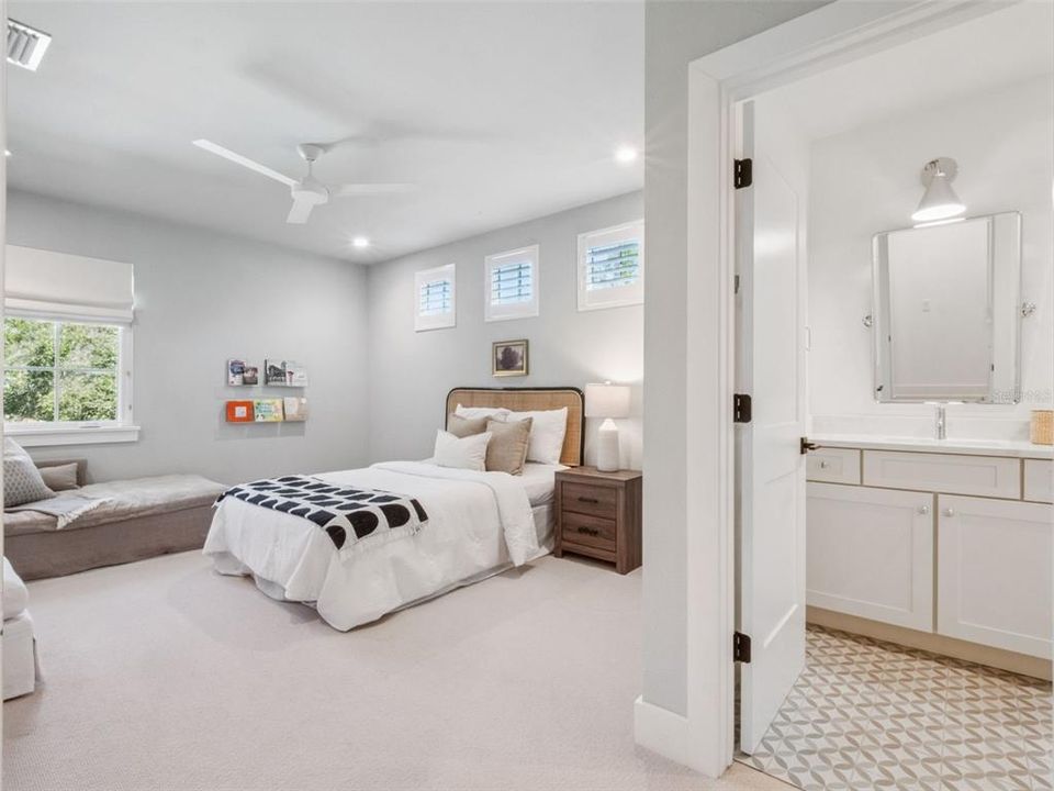 待售: $1,750,000 (3 贝兹, 4 浴室, 3164 平方英尺)