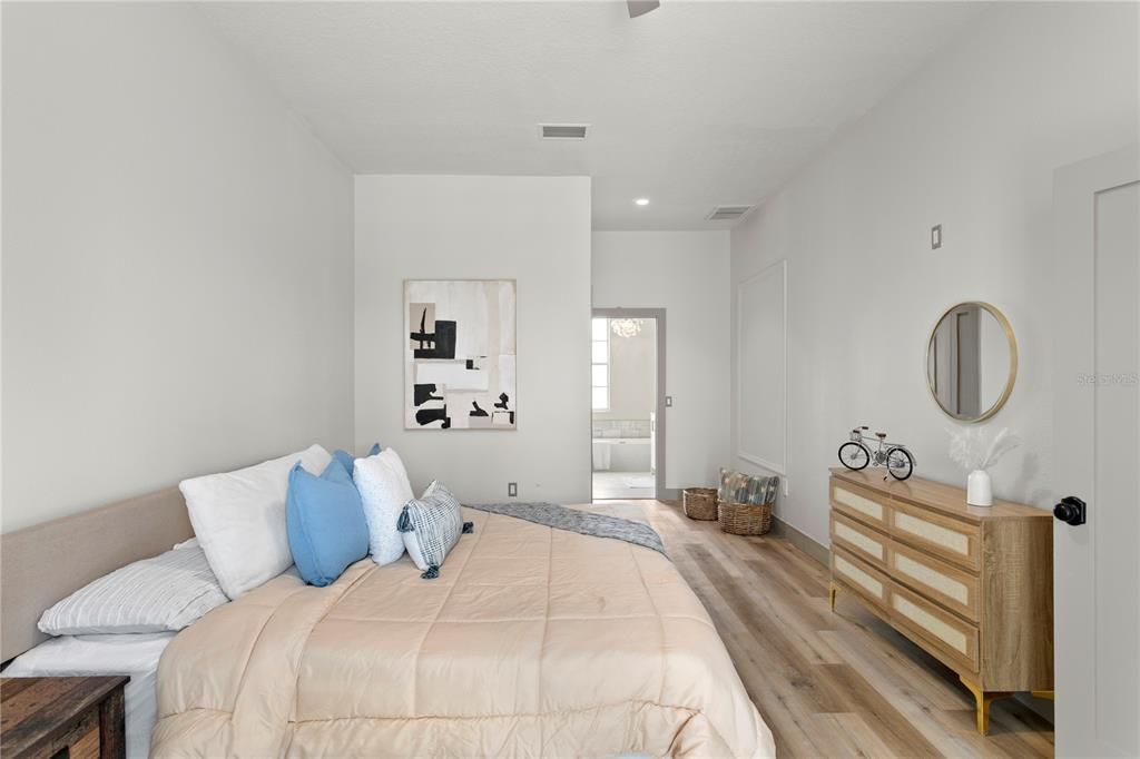 For Sale: $615,000 (3 beds, 3 baths, 2204 Square Feet)