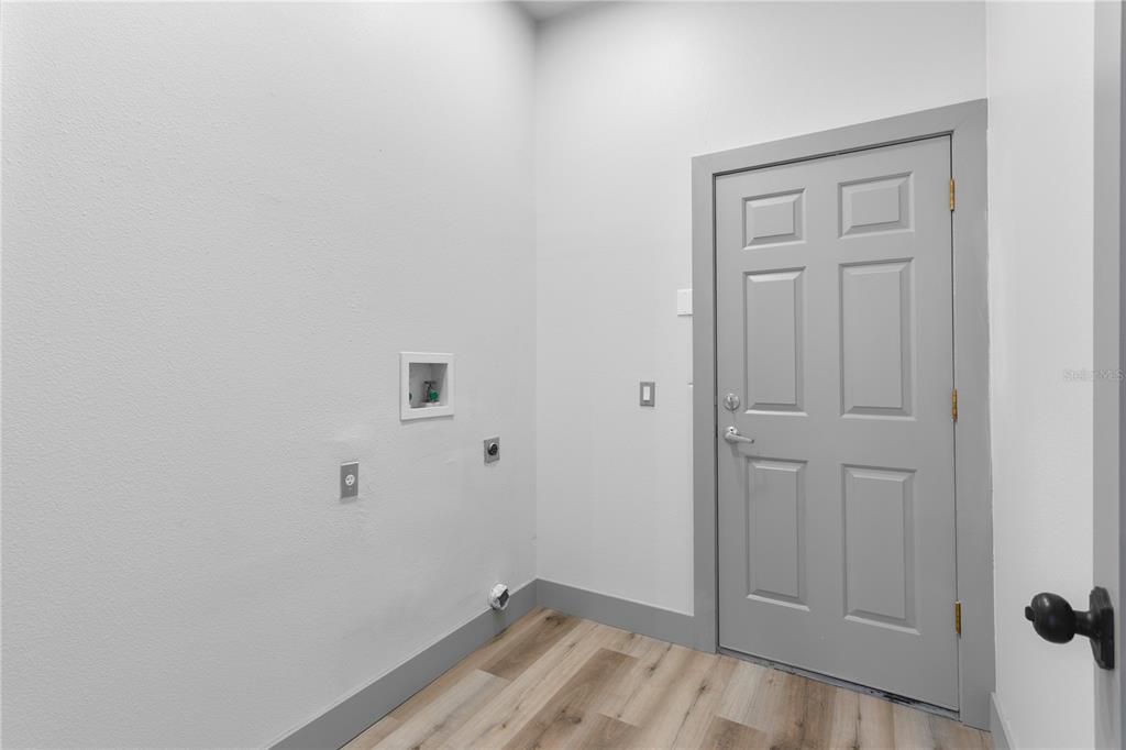 For Sale: $615,000 (3 beds, 3 baths, 2204 Square Feet)