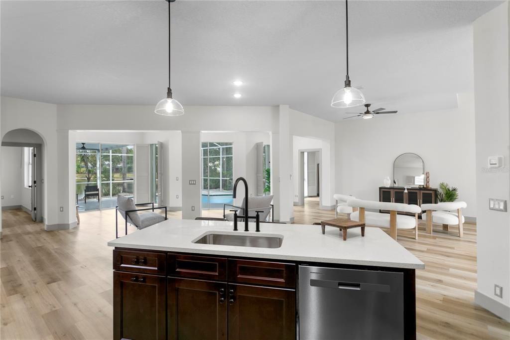 For Sale: $615,000 (3 beds, 3 baths, 2204 Square Feet)