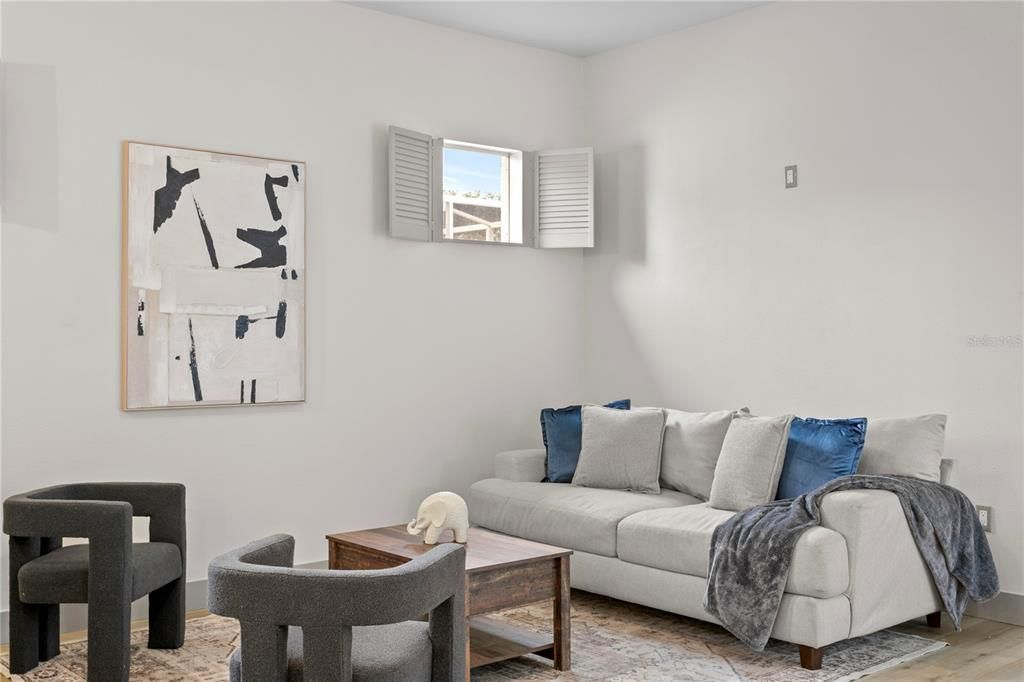 For Sale: $615,000 (3 beds, 3 baths, 2204 Square Feet)