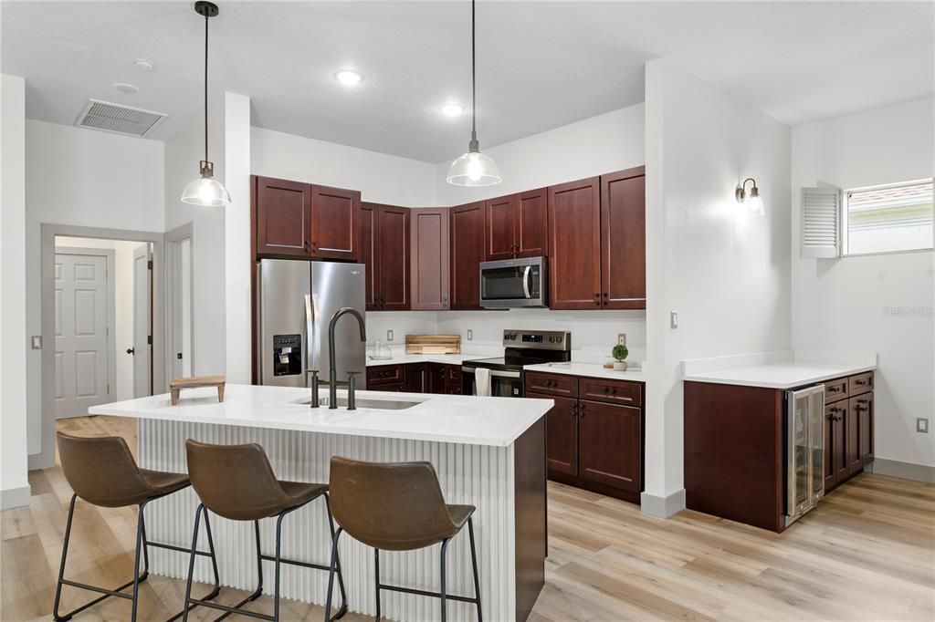 For Sale: $615,000 (3 beds, 3 baths, 2204 Square Feet)