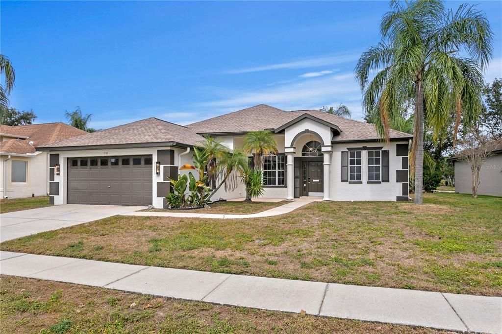 For Sale: $615,000 (3 beds, 3 baths, 2204 Square Feet)