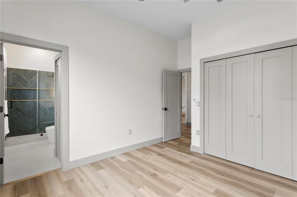 For Sale: $615,000 (3 beds, 3 baths, 2204 Square Feet)