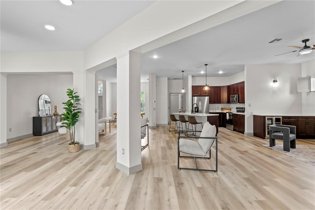 For Sale: $615,000 (3 beds, 3 baths, 2204 Square Feet)