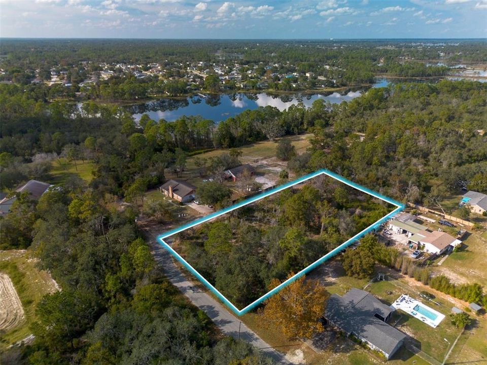 На продажу: $105,000 (1.07 acres)