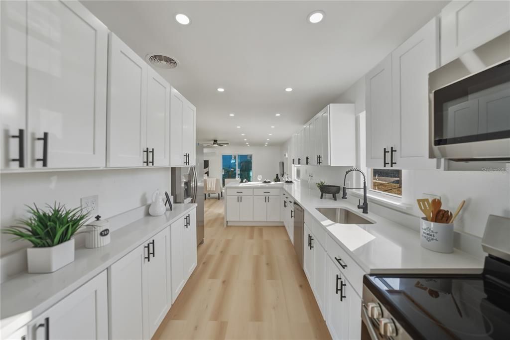 For Sale: $435,000 (3 beds, 2 baths, 1503 Square Feet)