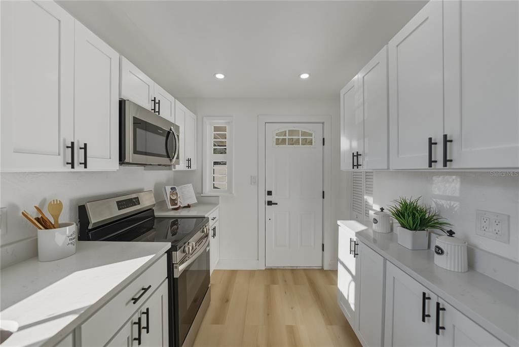 For Sale: $435,000 (3 beds, 2 baths, 1503 Square Feet)