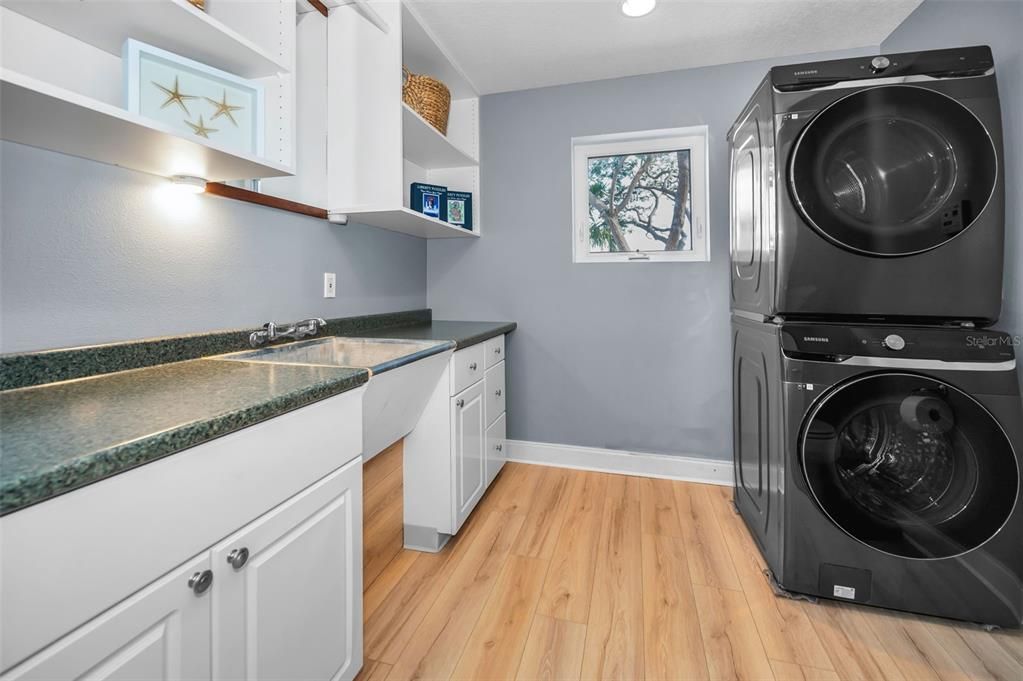 待售: $1,650,000 (3 贝兹, 2 浴室, 3298 平方英尺)