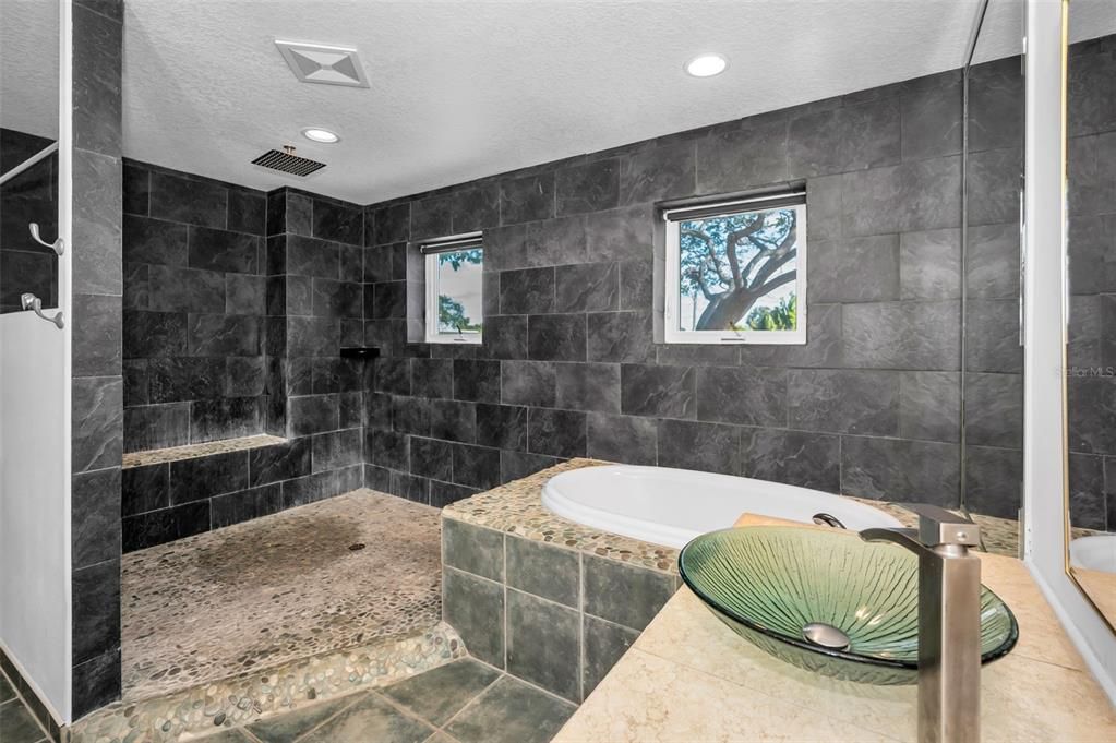 待售: $1,650,000 (3 贝兹, 2 浴室, 3298 平方英尺)