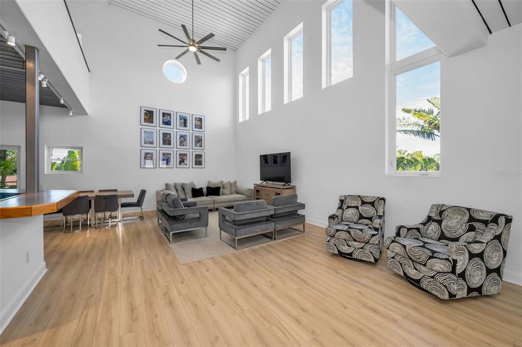 待售: $1,650,000 (3 贝兹, 2 浴室, 3298 平方英尺)